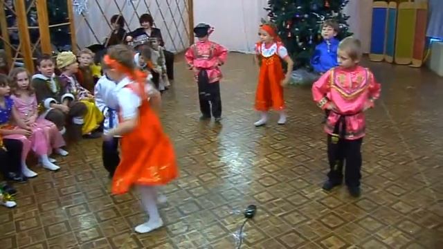 Русский танец "Падал беленький снежок" смотреть онлайн