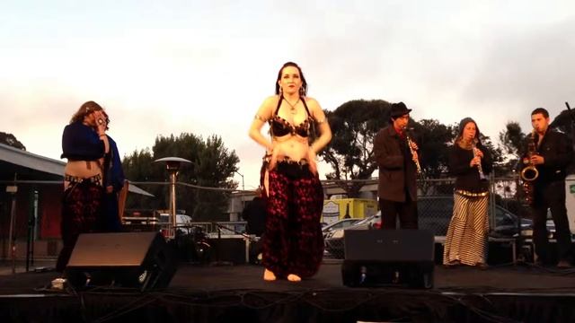 Sari Gelin - MWE with Angela of Jill Parker and the Foxglove Sweethearts смотреть онлайн