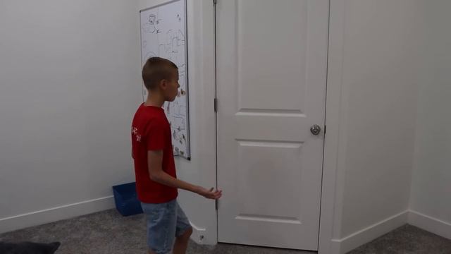 Lava MonSteR Caught In My HouSe! смотреть онлайн