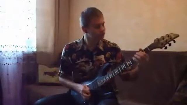 Парень вдохновенно и усердно сыграл на электрической гитаре песню знаменитого постсоветско коллект смотреть онлайн