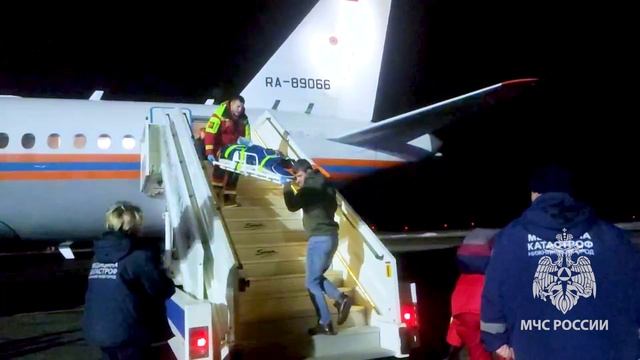 ДЕТЕЙ ИЗ ЧЕЧНИ С ОЖОГАМИ ДОСТАВИЛИ В НИЖНИЙ НОВГОРОД | СПЕЦБОРТ МЧС смотреть онлайн