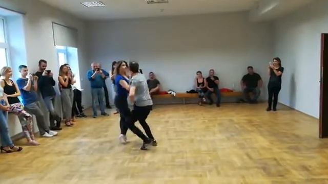 EVIDENCIAS Bachata musicality by Maria y Radek смотреть онлайн