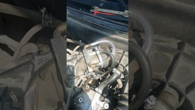 Фильтр на антифриз ,простейшая установка . смотреть онлайн