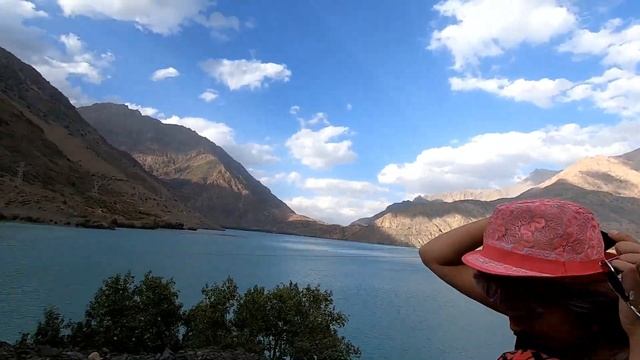 Таджикистан. Пешком от Искандеркулья до села Сарытаг и далее. Водопады смотреть онлайн