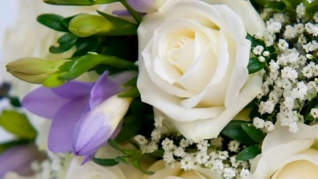 Лена Хеппи жрёт торты на камеру, какает по утрам. Селиму ничего не дарила. #lenahappy #ленахеппи