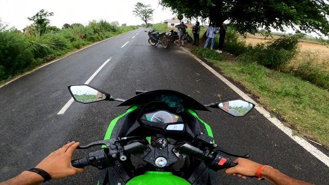 Yamaha R15 V4 VS Kawasaki Ninja 300?| Which one is best ?| hy?❤️ смотреть онлайн