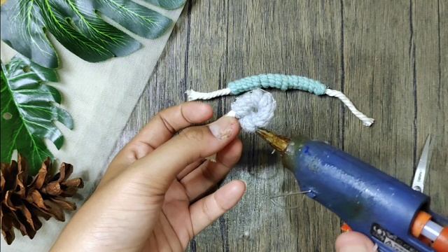 Tutorial Makrame 4 II Diy Gantungan Kunci Makrame Pelangi смотреть онлайн