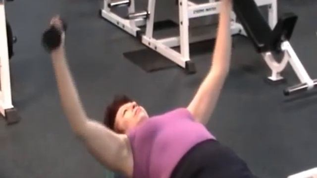 Ф-к "Стронг", Упражнение для груди смотреть онлайн