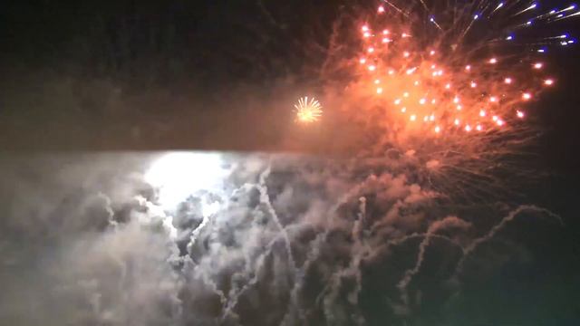 21.12.2019 - Салют в честь открытия городской Елки (г. Иркутск) смотреть онлайн