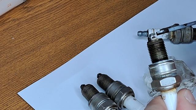 Lada Granta FL как она есть. Как выглядят свечи зажигания спустя два года эксплуатации. #granta смотреть онлайн