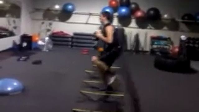 QB footwork bungee and hurdles смотреть онлайн