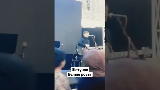 юра шатунов - белые розы #белыерозы #юра #cover #песнядлядуши #красиваямузыка #гитарист #нагитаре смотреть онлайн