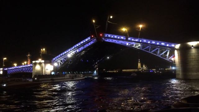Разведение мостов в Санкт - Петербурге смотреть онлайн