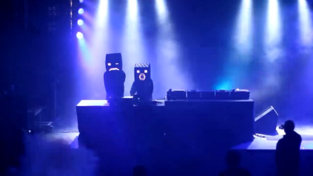 Шлемы для ди-джеев смотреть онлайн