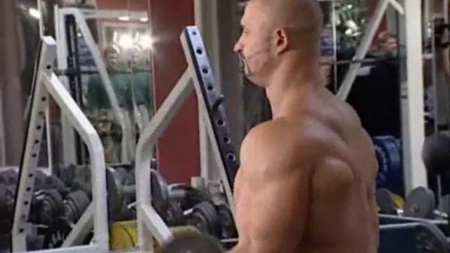 Сгибание рук со штангой стоя смотреть онлайн