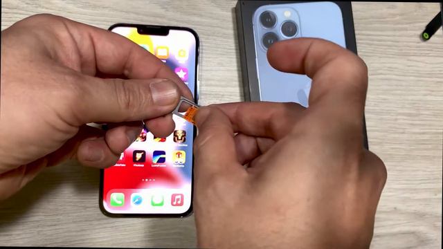 IPHONE 13 PRO MAX ☑️ Cómo Instalar La Sim Card en tu SMARTPHONE 📲 #Orientador Movil смотреть онлайн