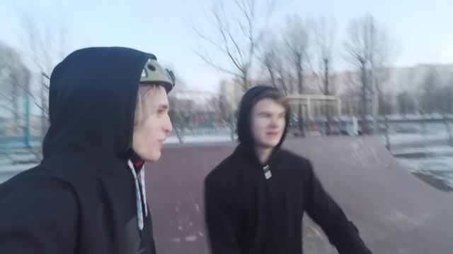 VLOG День в скейт парке, обновил стрит самокат (новые шкура, колеса) смотреть онлайн