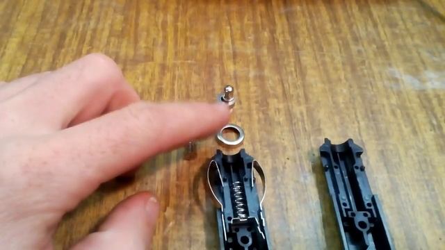 Как заменить штекер автомобильного компрессора