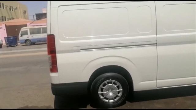 TOYOTA HIACE смотреть онлайн