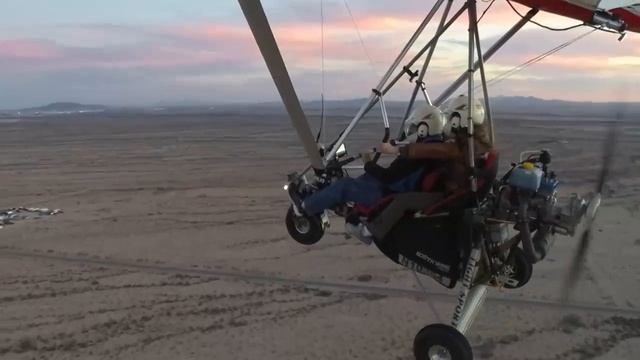 Meredith Campbell & Family Trike Flights смотреть онлайн