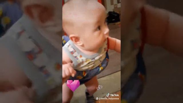первый раз 4 месяца в прыгунках  сынок,моя душа,мой золотой❤