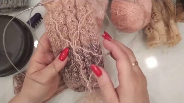 Мои вязальные процессы ,готовые работы(шапки носочки и....) первой недели января 2021 смотреть онлайн