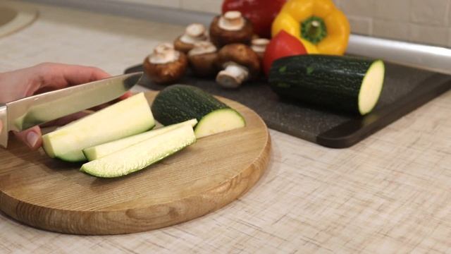 Супер вкусные ребрышки в медово-соевом маринаде. Запеченные овощи. смотреть онлайн