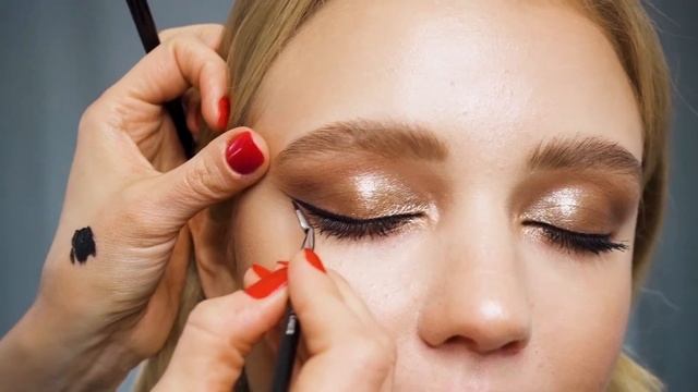 Стрелки. Как нарисовать. How to draw arrows on eyes. смотреть онлайн