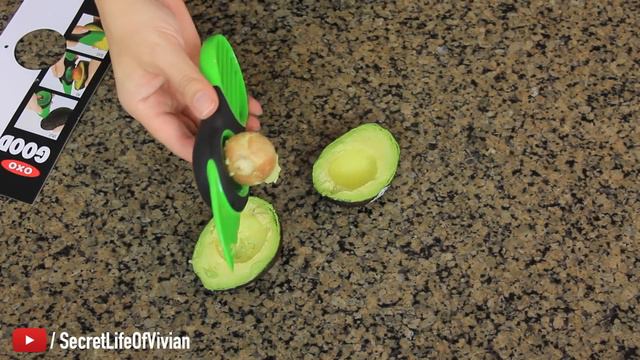 OXO Good Grips 3-in-1 Avocado Slicer Review, Kitchen Gadgets, Vivian Tries смотреть онлайн
