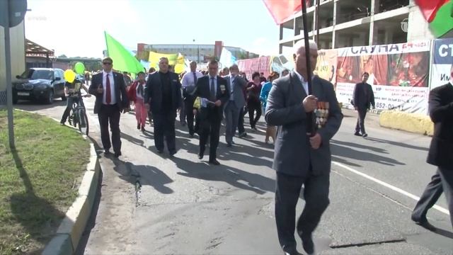 Яркое начало праздника. Как и чем будут удивлять участники ежегодного шествия в честь Дня города?! смотреть онлайн