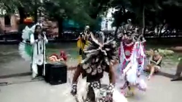 Музыка и Танцы индейцев в Москве смотреть онлайн