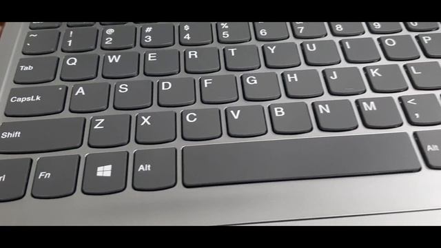 Lenovo IdeaPad Slim 3 10th Gen Intel Core i3 смотреть онлайн
