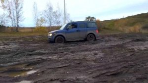 Honda Element в грязь!
