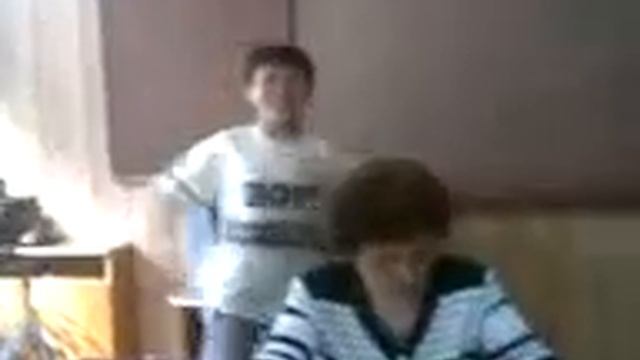 Танцы с Эмо.3gp смотреть онлайн