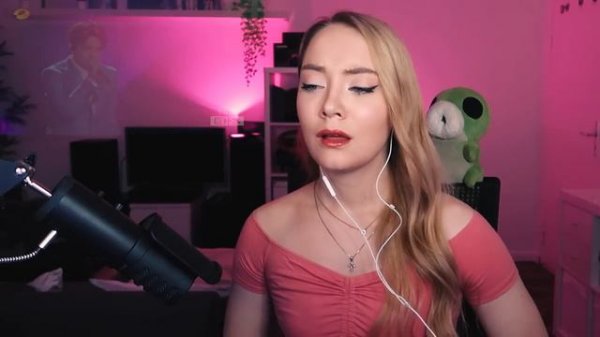 Реакция VERA на Димаша Adagio