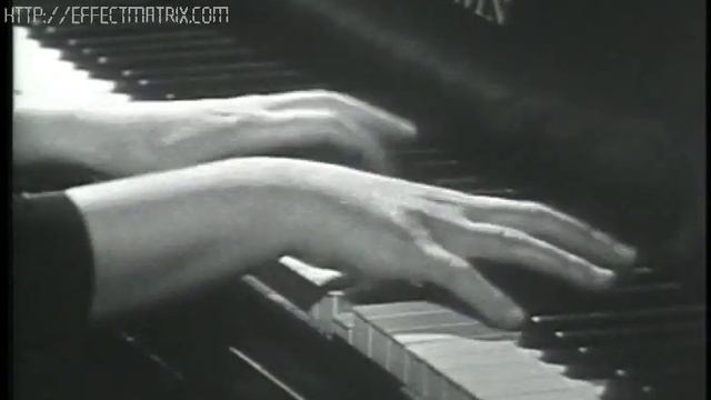 Ruth Slenczynska Rachmaninoff E flat major prelude смотреть онлайн