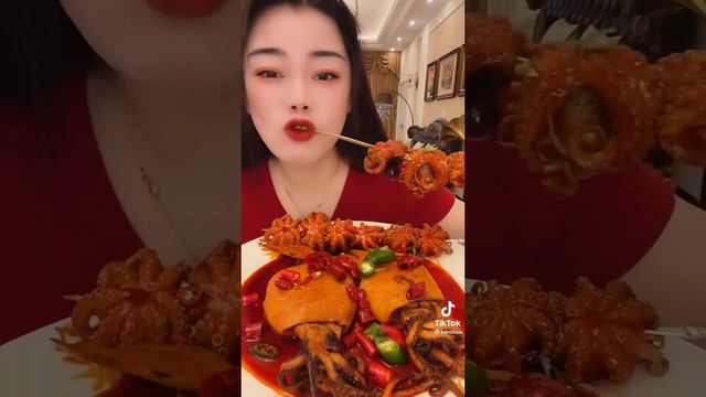 а поделиться 😡!?