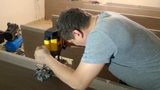 Щадящая для фрезера врезка замка смотреть онлайн