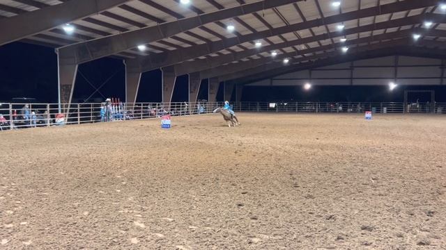 Maybrie Barrel Races the Top Hand Rodeo смотреть онлайн