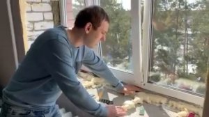 Подоконный профиль пропениваем