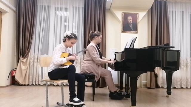 Абдукадырова Милана 12 лет ДШИ N5 им.В.Д. Пономарева г.Краснодар Рнп "За окном черемуха колышется" смотреть онлайн