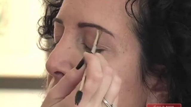 Get great brows using Amy Kernahan Brow Powder смотреть онлайн