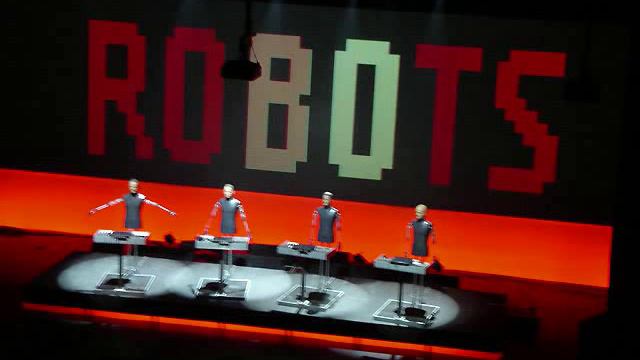 Kraftwerk The Robots (Cover) смотреть онлайн