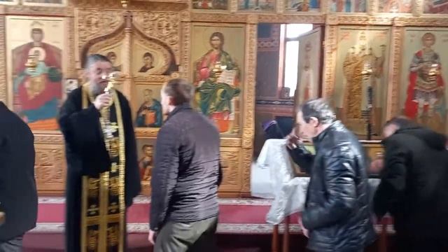 С нами Бог, разумейте языцы, покаряйтеся: яко с нами Бог!Услышите до последних земли: яко с нами Бо