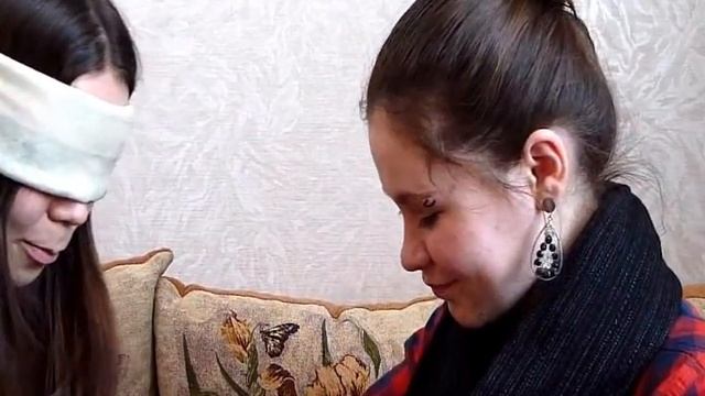 макияж с завязанными глазами.. смотреть онлайн