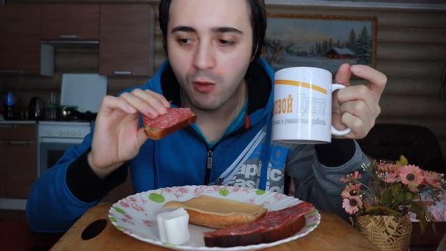 Мукбанг БУТЕРБРОДЫ С КОЛБАСОЙ, СЫРОМ И МАРШМЕЛЛОУ | Mukbang смотреть онлайн