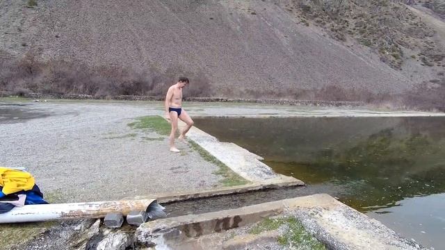 Грузия. Бассейн с минеральной водой. смотреть онлайн