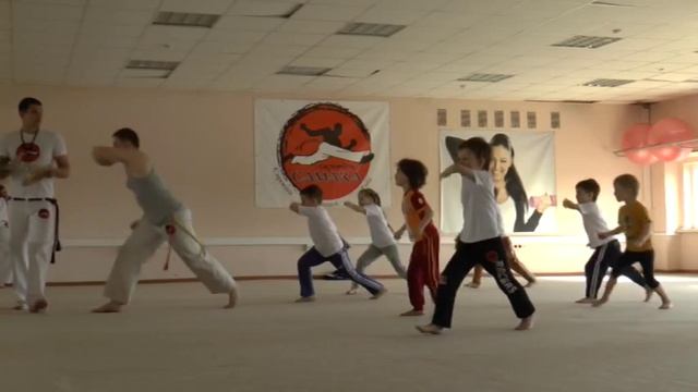 Capoeira Camara в Туле. Детская группа. Часть5. смотреть онлайн