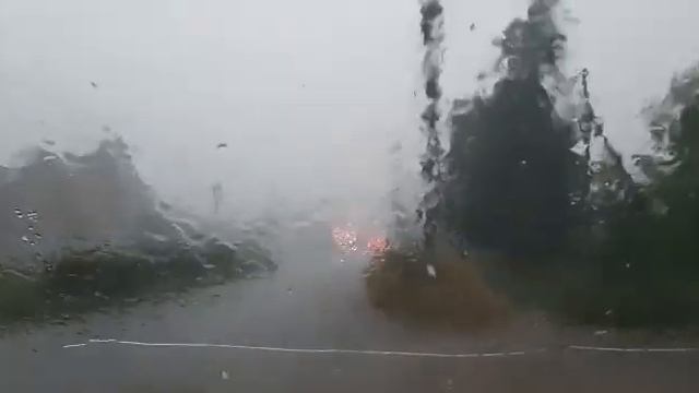 Град в Туле.Думали,что стекло лопнет. смотреть онлайн
