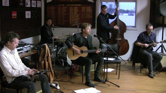 KERRYN TOLHURST 'You Can't Judge A Book By The Cover' смотреть онлайн